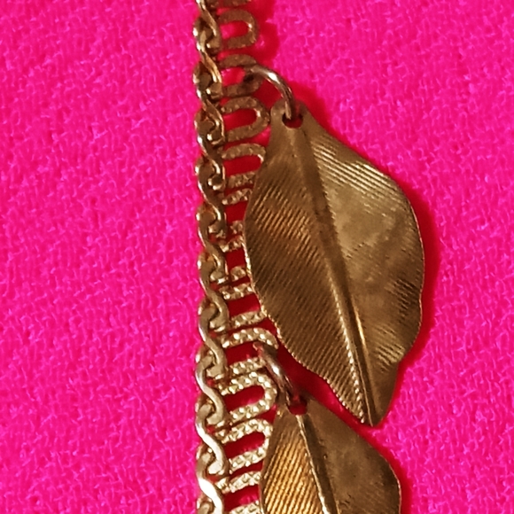 Trifari TM necklace - Picture 6 of 8